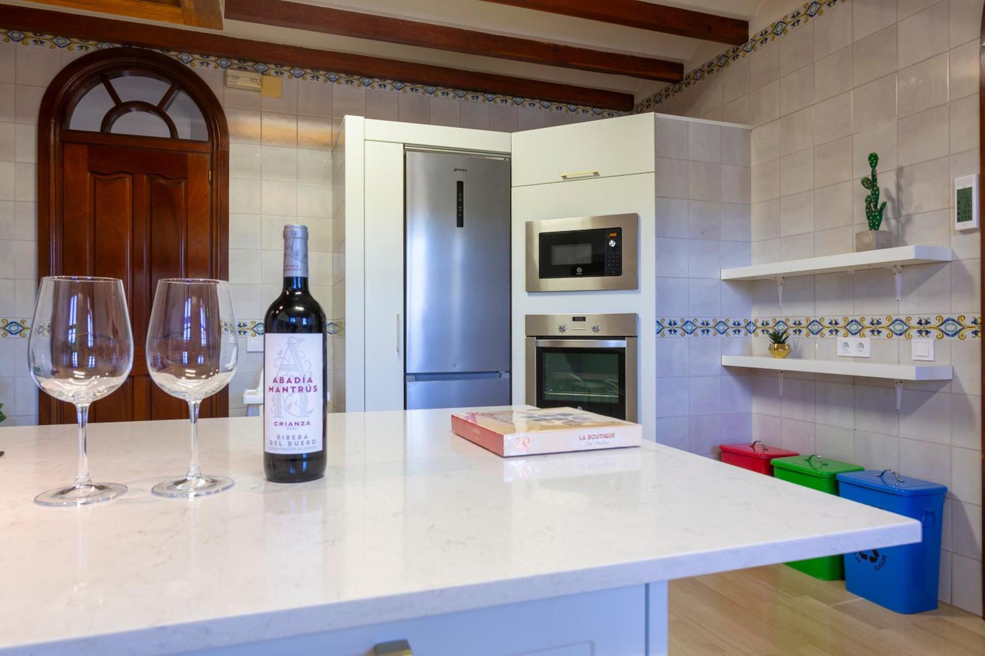 Andalusian Villa On The Sea And The Bay Of Malaga — Photos 1